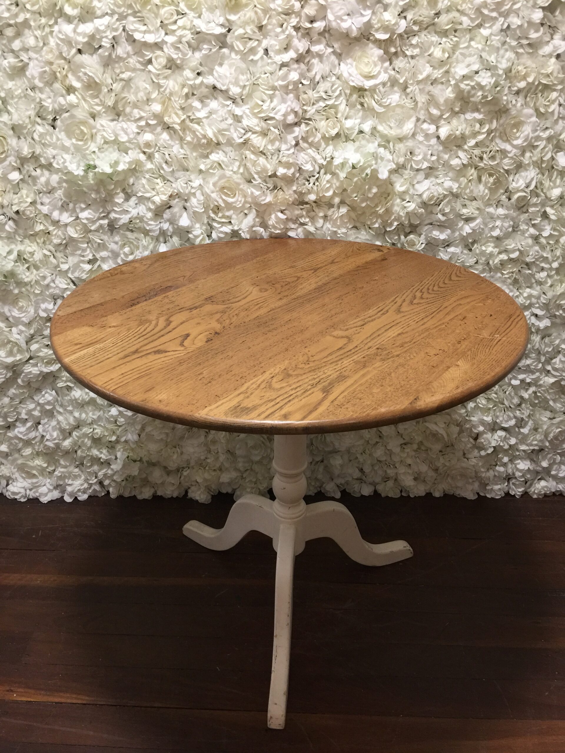 Round Timber Table Stylish Events